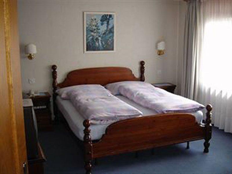 Bed & Breakfast Bijou Церматт Номер фото
